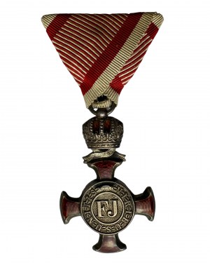 Austria Węgry Franciszek Józef I. Krzyż Zasługi 1849 r. Srebro złocone z trzeciego okresu, wstążka wojenna, oryginalna etykieta