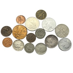 Lot de 15 pièces de monnaie de différents types et années Italie