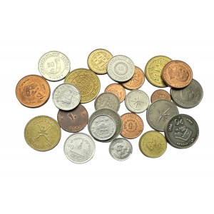 Zestaw 24 monet różnego typu i z różnych lat Nepal, Oman, Turkmenistan, ZEA