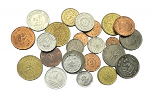 Lot de 24 pièces de différents types et années Népal, Oman, Turkménistan, EAU