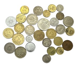 Množstvo 30 mincí rôzneho typu a ročníkov Uruguaj