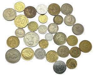 Lot de 30 pièces de différents types et années Uruguay