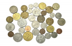 Lot of 35 coins diferent type and years Zimbabwe,Turkey, Kenya