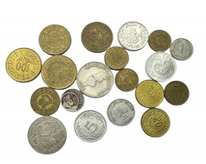 Lot de 19 pièces de différents types et années Tunisie