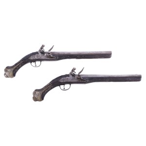Pár kamenných pistolí, západní Evropa, 18. století.