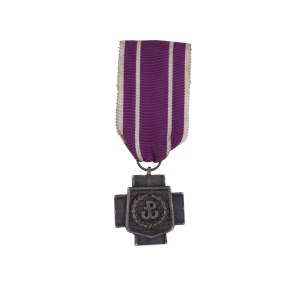 Croix de chevalier de Polonia Restituta avec le certificat du lieutenant Ludwik Świderski