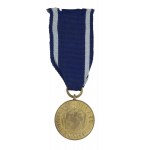 Medaille für die Flüsse Oder, Neiße und Ostsee, Medaille für Warschau, Kreuz der Polonia Restituta fünfter und vierter Klasse (beschädigt)