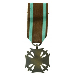 Krzyż harcerskiego odznaczenia honorowego „Za Zasługę”. Brązowy. (320)