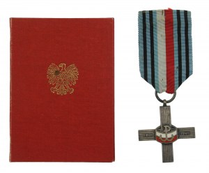 Croix des insurgés de Varsovie avec carte d'identité 1982 (605)