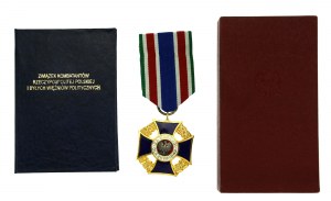 Cross of merit for the ZKRP with box and ID card 1999 (606)