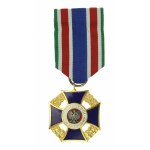 Krzyż zasługi dla ZKRP z pudełkiem i legitymacją 1999 r. (606)