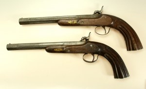 Pair of cap-shaped dueling pistols, 19th century (219)