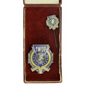 PRL, Odznak 1. varšavské pěší divize spolu s miniaturou (560)
