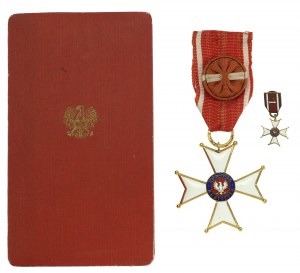 PRL, Croix d'Officier de l'Ordre de Polonia Restituta, 4ème classe, avec boîte (575)