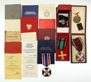 Ensemble de décorations et de documents d'un vétéran de l'Armée de l'Intérieur (582)