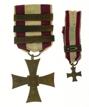 PSZnZ, Krzyż Walecznych 1920 czterokrotnie nadany z miniaturą Krzyż Walecznych czterokrotnie nadany z miniaturą (771)