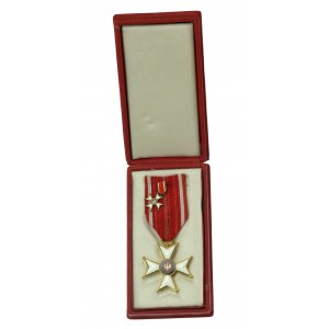 PRL, Croix de Chevalier de l'Ordre de Polonia Restituta (Classe V) avec figurine et boîte (803)