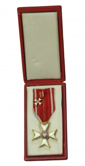 PRL, Croix de Chevalier de l'Ordre de Polonia Restituta (Classe V) avec figurine et boîte (803)