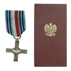 III RP, Croix des Insurgés de Varsovie avec boîte (806)