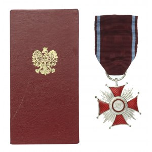 Troisième République, Croix du Mérite en argent avec boîte (812)