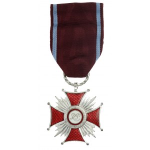 III RP, Srebrny Krzyż Zasługi wraz z pudełkiem (812)