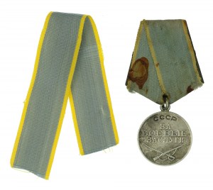 URSS, Médaille du mérite au combat [353674] avec ruban supplémentaire (821)