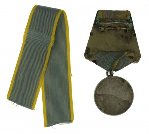 ZSSR, medaila Za bojové zásluhy [353674] s dodatkovou stuhou (821)