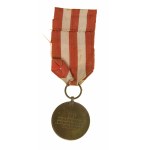 PRL, Médaille de la Victoire et de la Liberté avec diplôme, 32 PP Sanok 1946 (749)