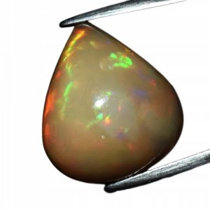 11.59ct Opale naturelle Magnifique pour pendentif