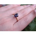 2.21ct - Natural Sapphire - Beautiful color - with Certificate.