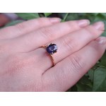 2.21ct - Natural Sapphire - Beautiful color - with Certificate.