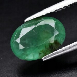 2.07ct - Natural Emerald