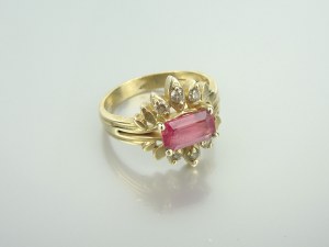 Gold Ring - Ruby and Diamonds (set to item 140)