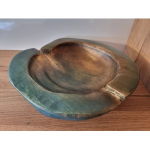 Danuta Richter, Gold-green bowl, 2024