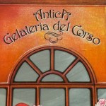 Specchio pubblicitario dell'Antica Gelateria del Corso