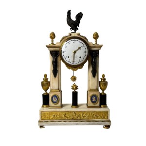 Importante horloge Luigi XVI.