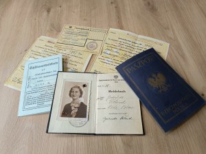 Set di documenti della Seconda Repubblica Polacca / Passaporto, Conservatorio di Vienna ...