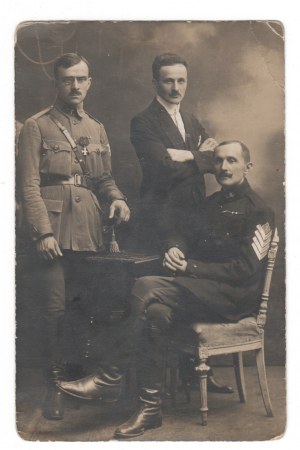 Photograph. Soldier, soldiers of the Second Republic [ca] 14x9 (6)