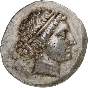 Aeolian, Kymé. Stephanoforská tetradrachma v mene Stratona ND (asi 151-142 pred n. l.), Cyme.