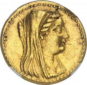 Regno dei Lagidi, Tolomeo III (246-221 a.C.). Pentadracma d'oro, stendardo attico, a nome e con l'effigie di Berenice II ND (dopo il 241 a.C.), Alessandria.