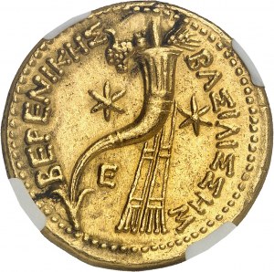 Regno dei Lagidi, Tolomeo III (246-221 a.C.). Pentadracma d'oro, stendardo attico, a nome e con l'effigie di Berenice II ND (dopo il 241 a.C.), Alessandria.