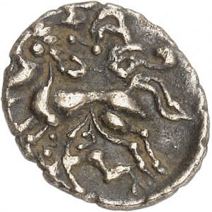 Venetes / Osismes. Ćwierćstatua ze skuloną skrzydlatą postacią ND (koniec II-I w. p.n.e.).