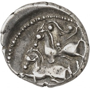 Bituriges / Incertaines du Centre-Ouest. Drachme aux chevaux superposés, Classe II au triskèle et à la croisette ND (milieu du IIe siècle avant J.-C.).