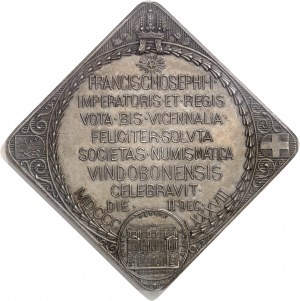 François-Joseph Ier (1848-1916). Médaille-klippe, 40e anniversaire de règne de l’Empereur, célébration par la Société Numismatique Autrichienne, par A. Scharff et R. Neuberger 1888, Vienne.