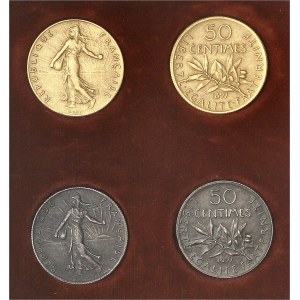 IIIe République (1870-1940). Presentation box of 2 gold piéforts and 2 silver strikes, 50 centimes Semeuse, Flans mats and Frappes spéciales (SP) 1897, Paris.