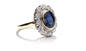 Ring with sapphire and diamonds 2nd half of 20th century.