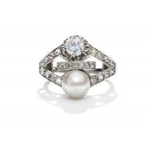 Pearl and diamond ring 1940s-50s.