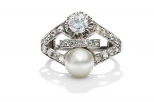 Pearl and diamond ring 1940s-50s.