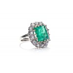 Anello con smeraldo e diamanti 1930-40, Francia