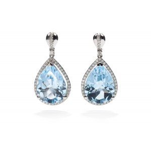 Boucles d'oreilles avec topazes et diamants début 21ème siècle.